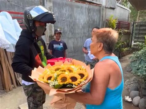 Son Surprises Mom As Flower Delivery Driver After Years Apart.
